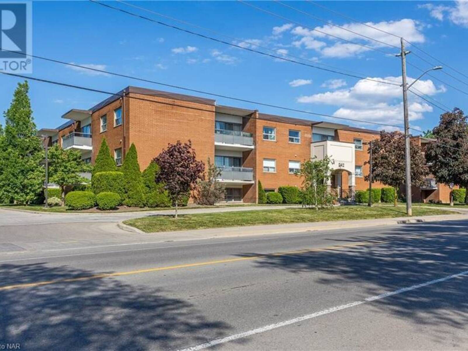 242 OAKDALE Avenue Unit# 312, St. Catharines, Ontario L2P 3K5