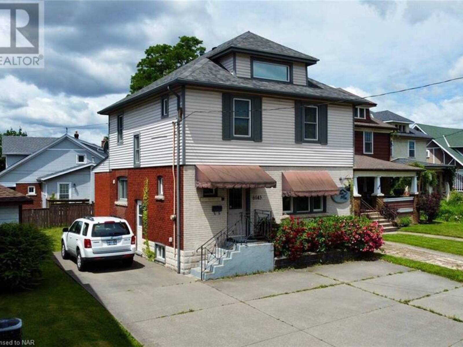 6143 MAIN Street, Niagara Falls, Ontario L2G 6A2