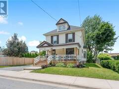 4825 CRYSLER Avenue Niagara Falls Ontario, L2E 3W3