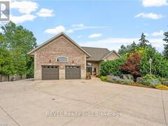 26 KINGSWAY STREET Welland Ontario, L3B 3N8