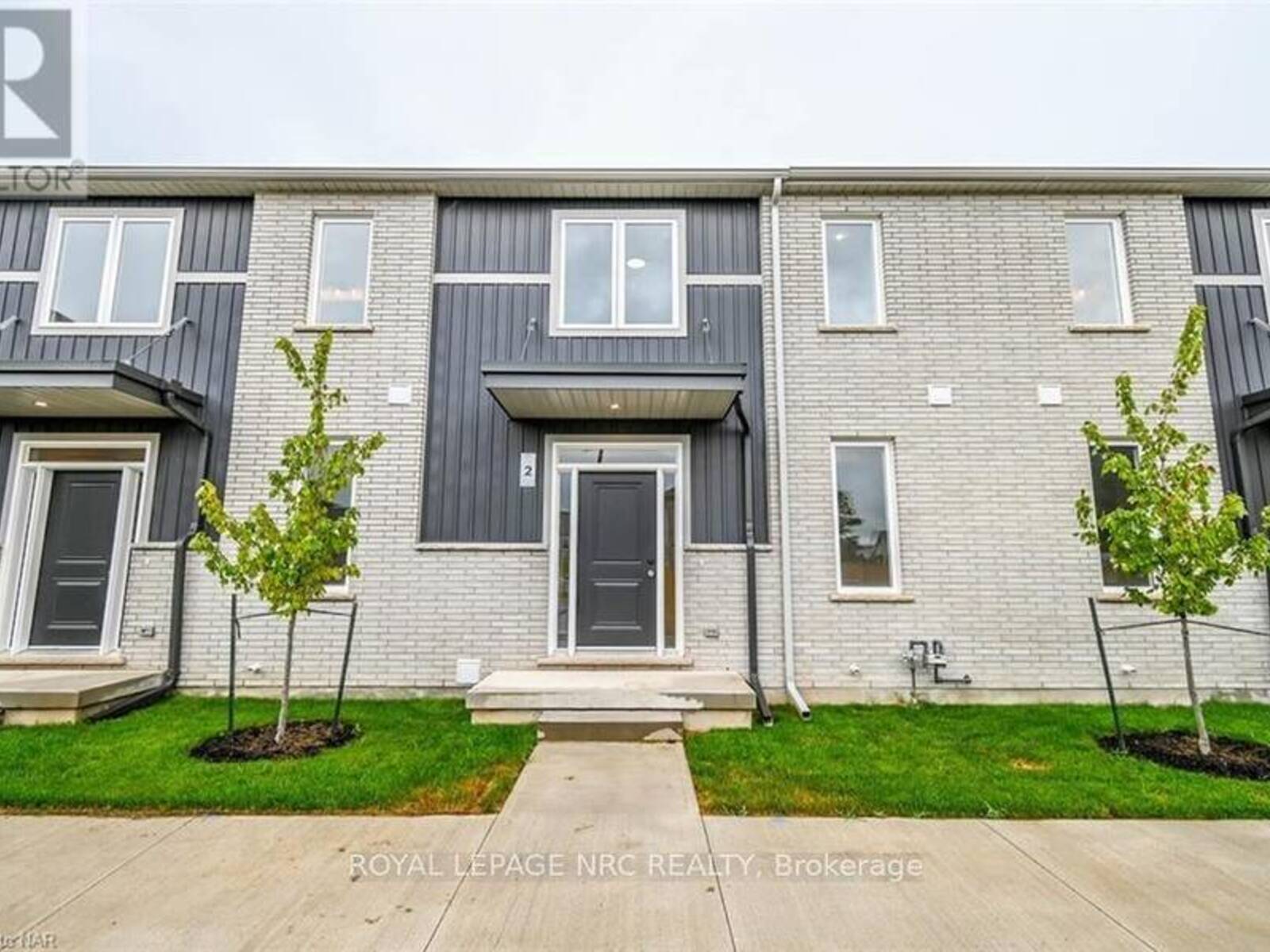 2 - 121A MOFFATT STREET, St. Catharines, Ontario L2P 0E8