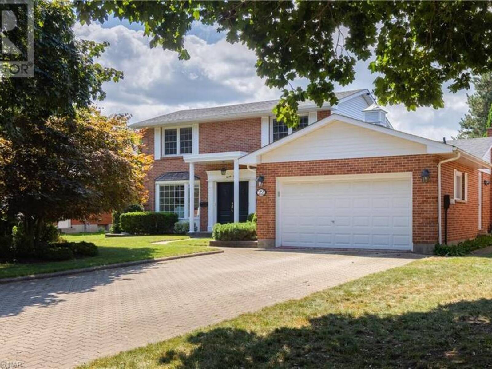 22 PORT MASTER Drive, St. Catharines, Ontario L2N 7A2