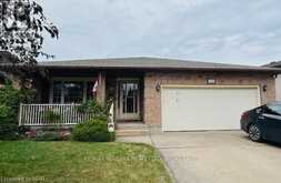 3284 TRAMORE CRESCENT | Niagara Falls Ontario | Slide Image Two