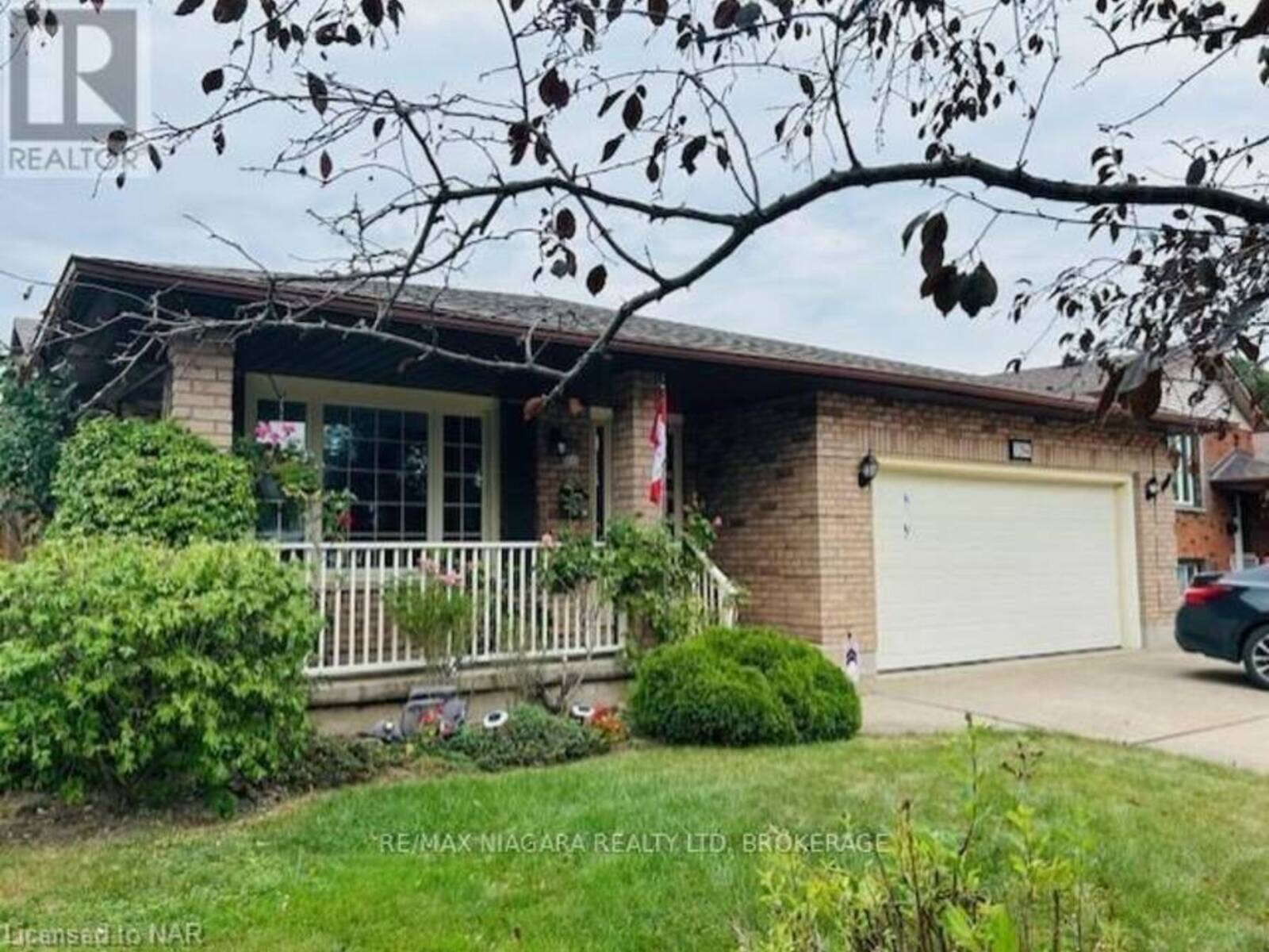 3284 TRAMORE CRESCENT, Niagara Falls, Ontario L2G 7P8