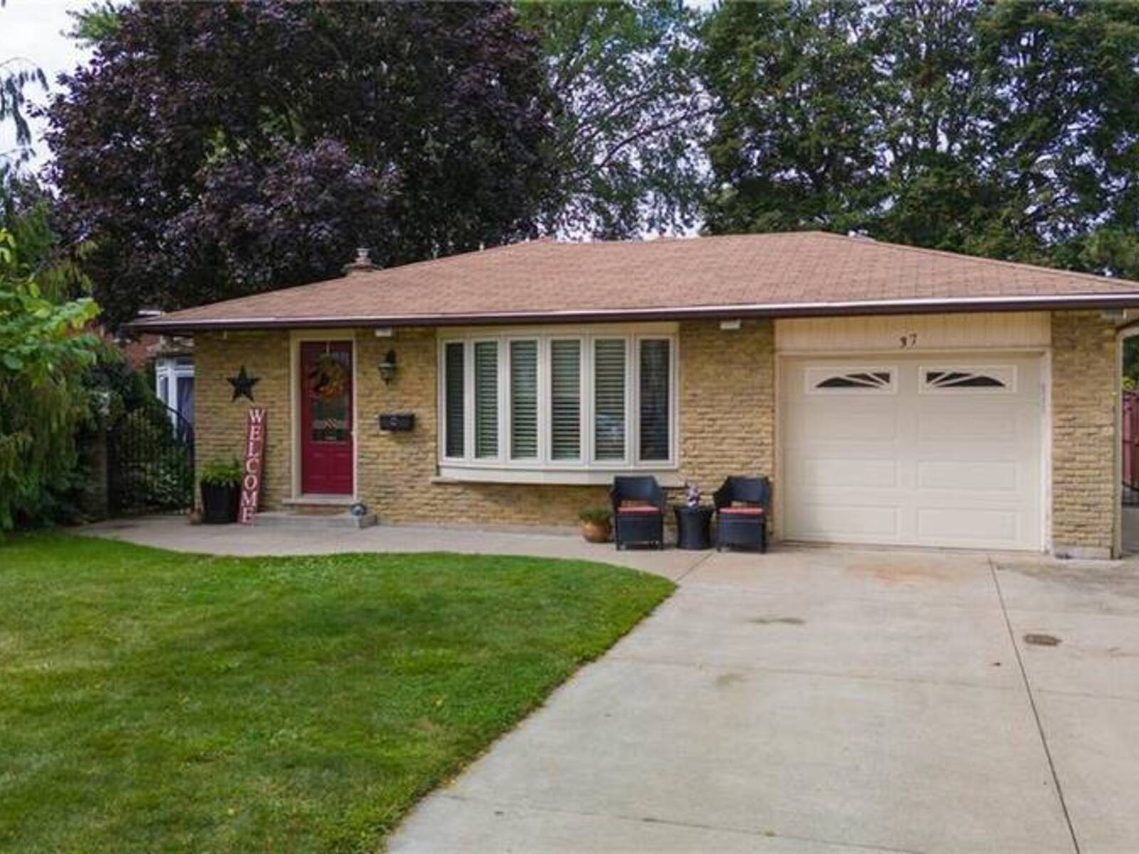 37 BENDINGROAD Crescent, St. Catharines, Ontario L2N 5R4