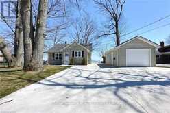 15 OAKRIDGE CRESCENT | Port Colborne Ontario | Slide Image Eight