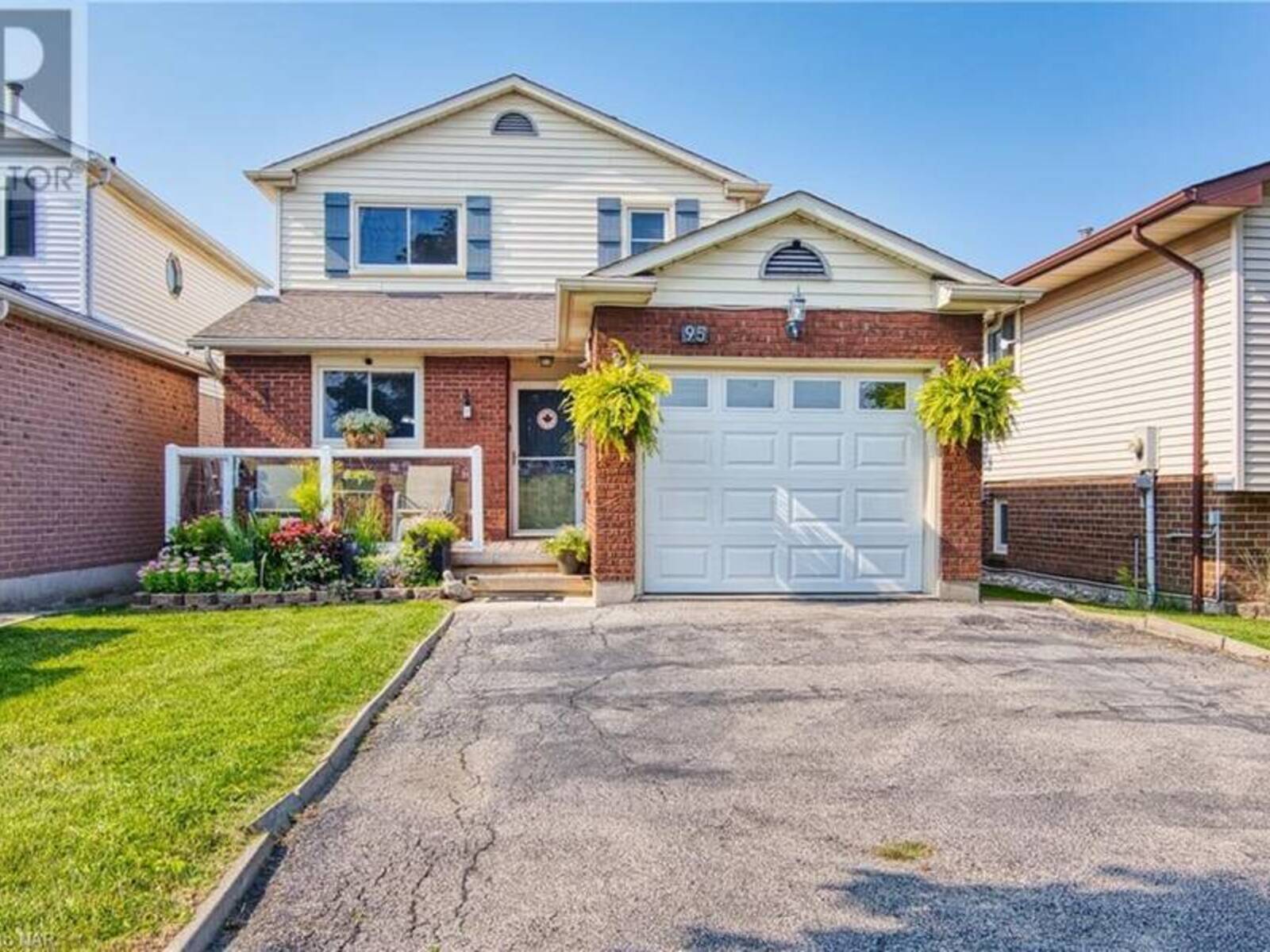 95 ST AUGUSTINE Drive, St. Catharines, Ontario L2P 3V7