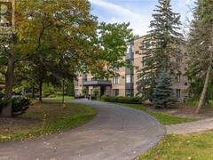 61 PAFFARD Street Unit# 201 Niagara-on-the-Lake Ontario, L0S 1J0