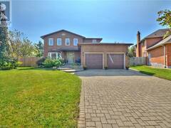 23 BARBICAN Trail St. Catharines Ontario, L2T 4A2