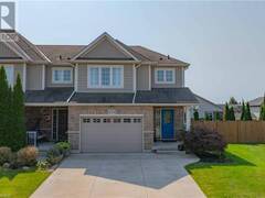 8714 UPPER CANADA Drive Niagara Falls Ontario, L2H 0B8