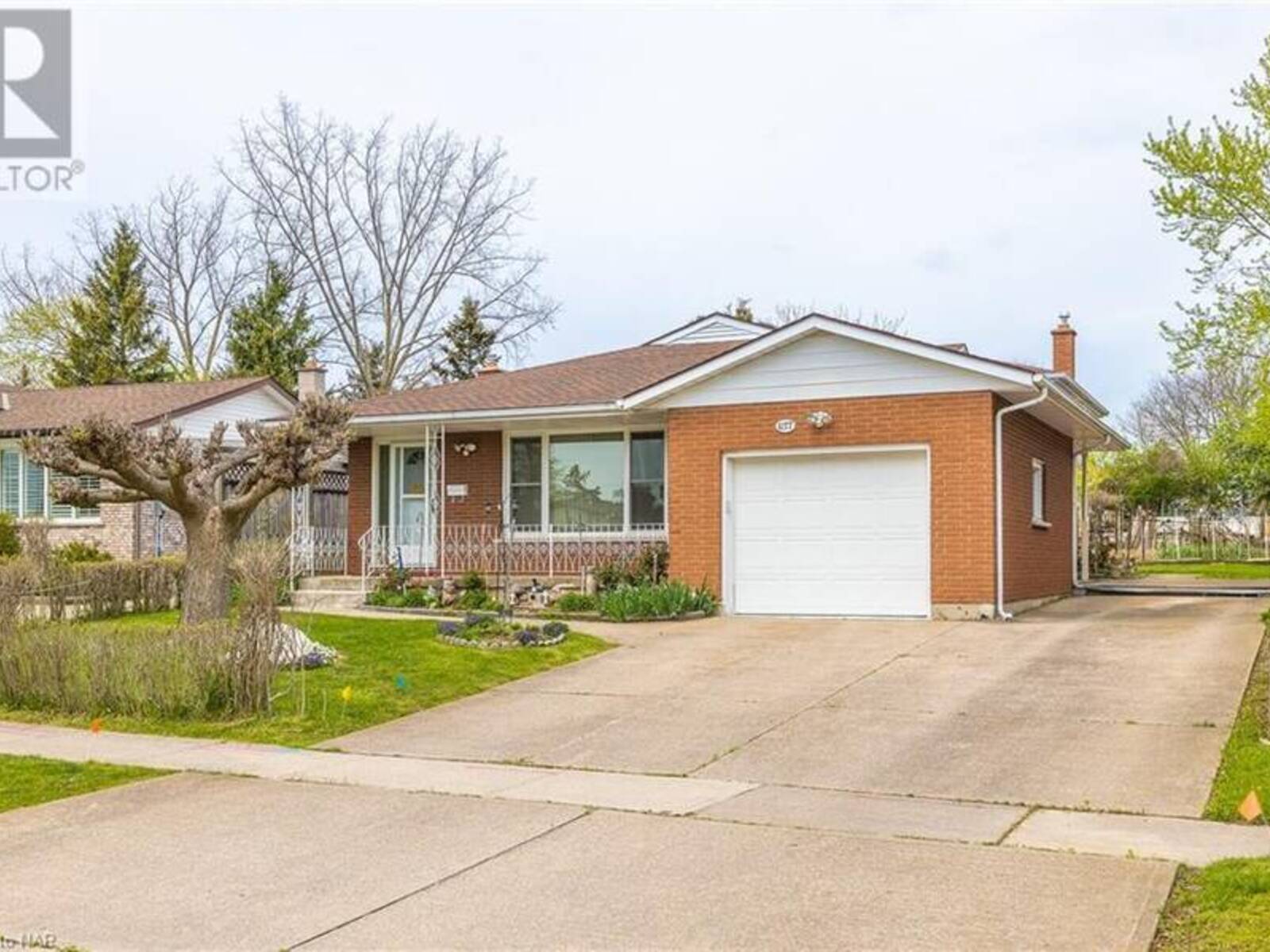 4177 BROOKDALE Drive, Niagara Falls, Ontario L2H 2A9