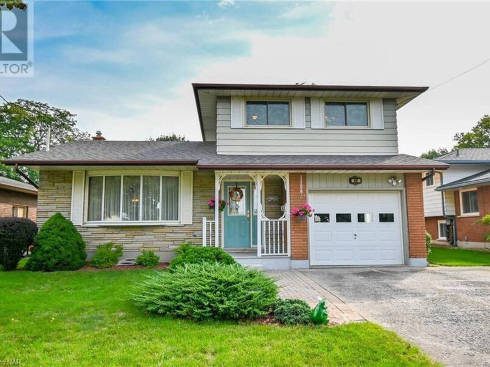 48 PRINCE CHARLES Drive, St. Catharines, Ontario L2N 3Y9