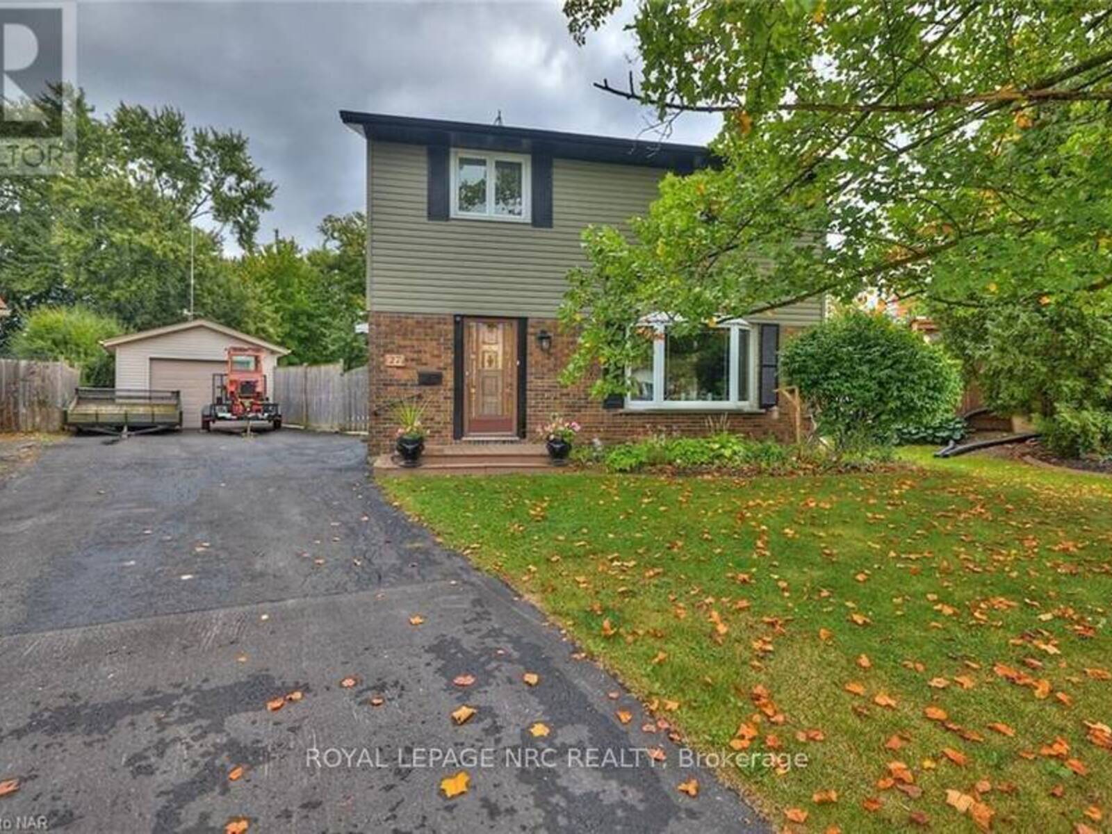 27 MEADOWVALE PLACE, Welland, Ontario L3C 6A8