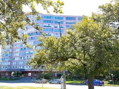 1001 - 7 GALE CRESCENT St. Catharines Ontario, L2R 7M8