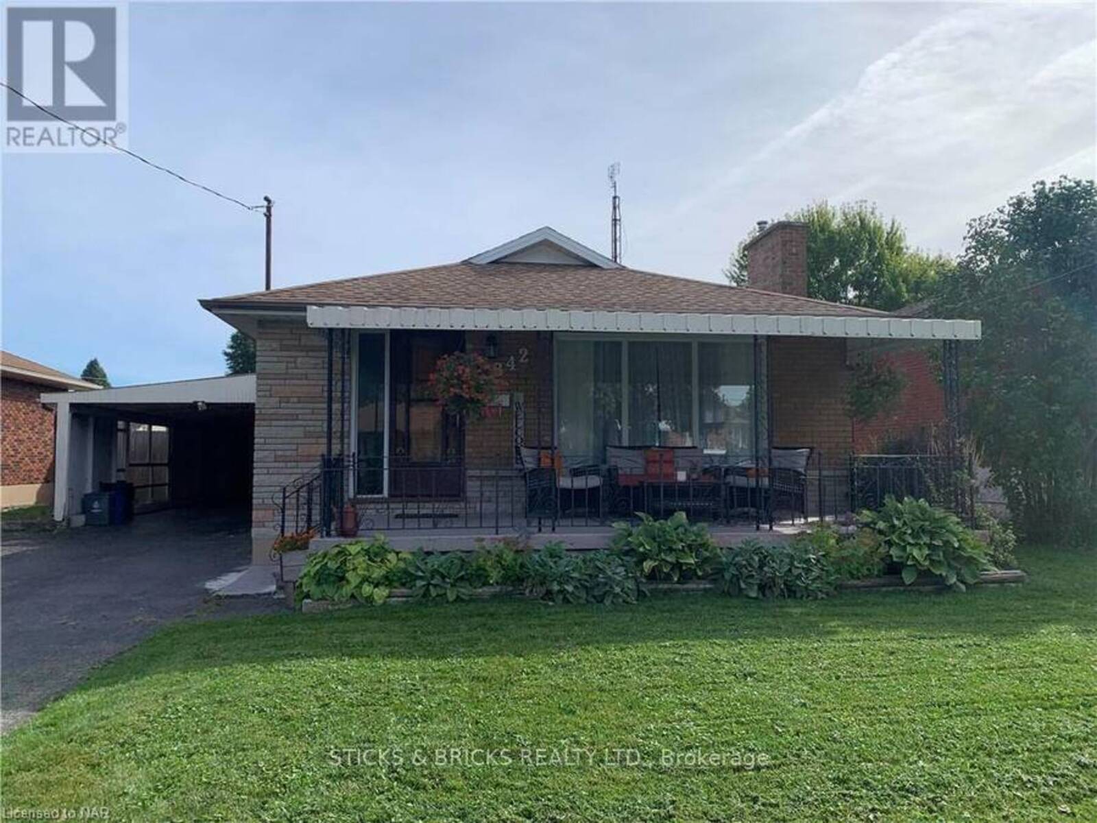 6842 HAGAR AVENUE, Niagara Falls, Ontario L2G 5M7