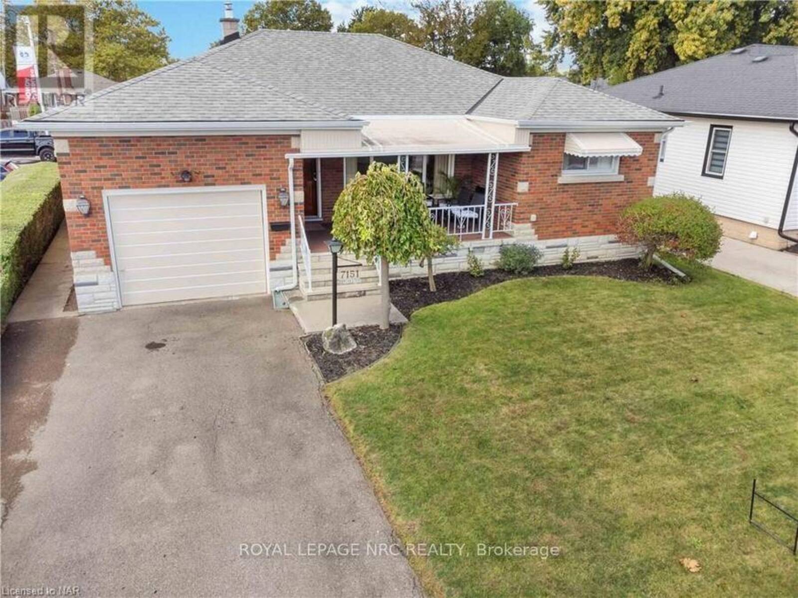 7151 DORCHESTER ROAD, Niagara Falls, Ontario L2G 5V7