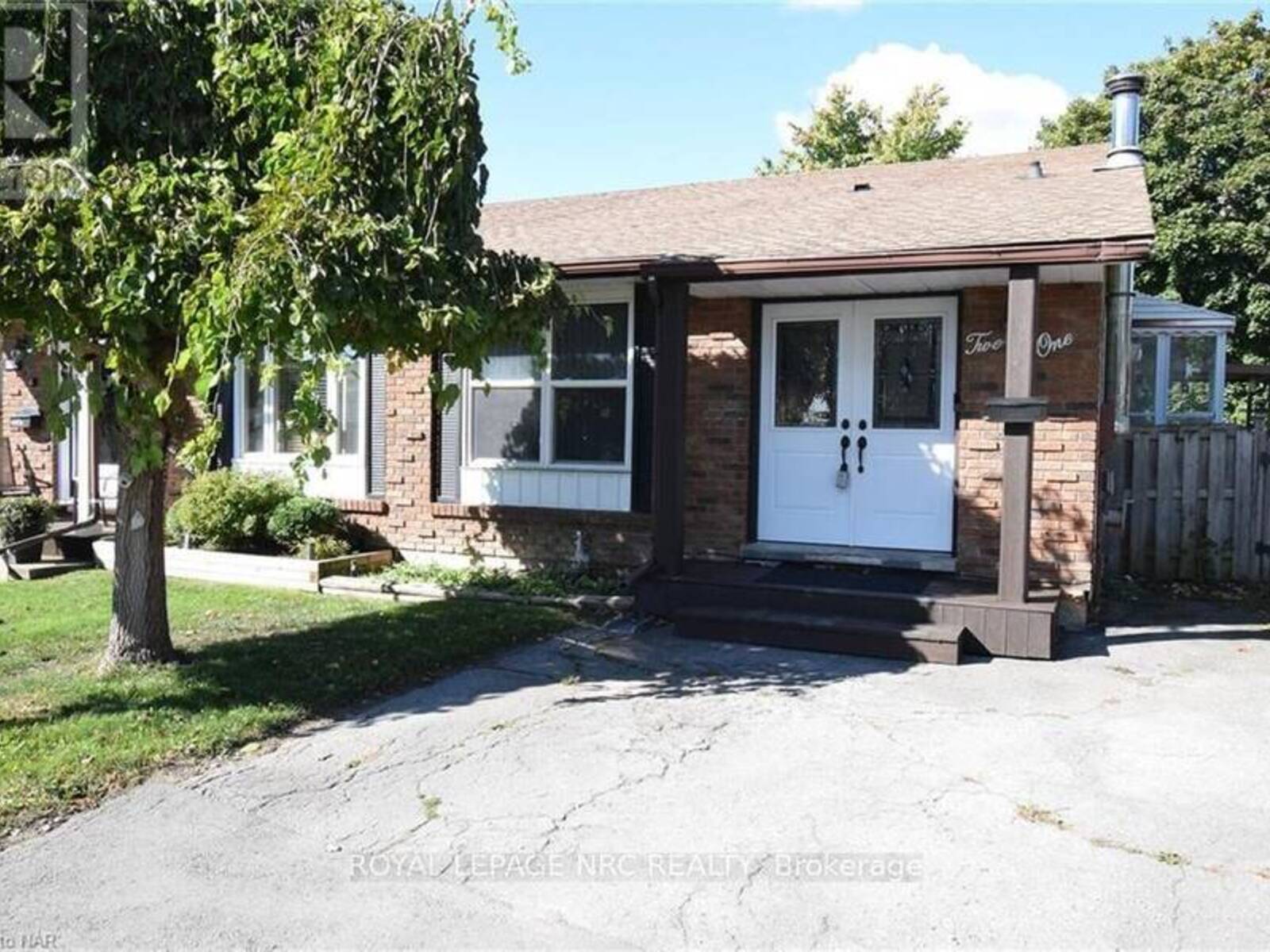 21 FAIRLAWN CRESCENT, Welland, Ontario L3C 5Z2