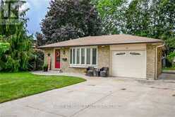 37 BENDINGROAD CRESCENT | St. Catharines Ontario | Slide Image Five