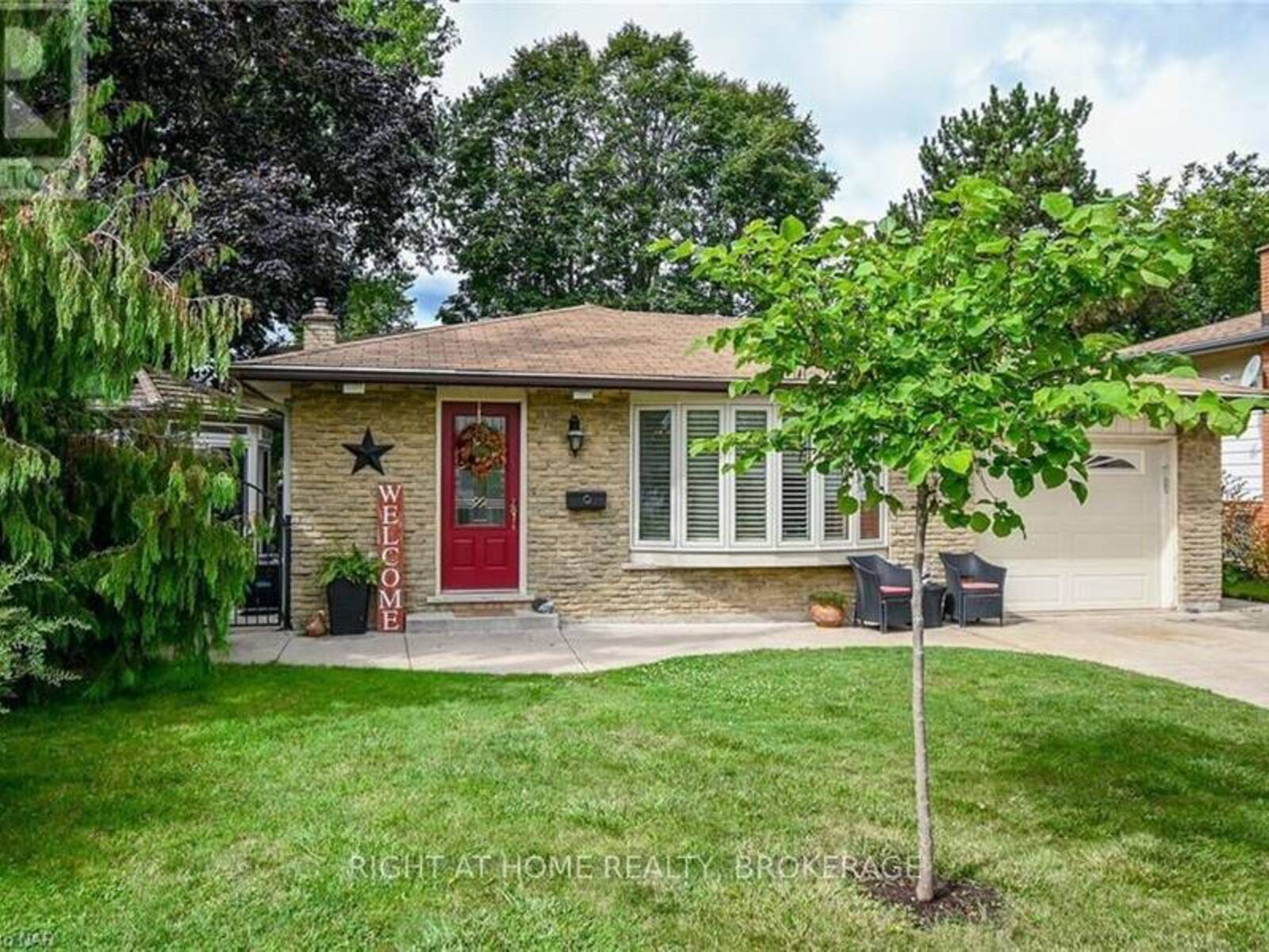 37 BENDINGROAD CRESCENT, St. Catharines, Ontario L2N 5R4