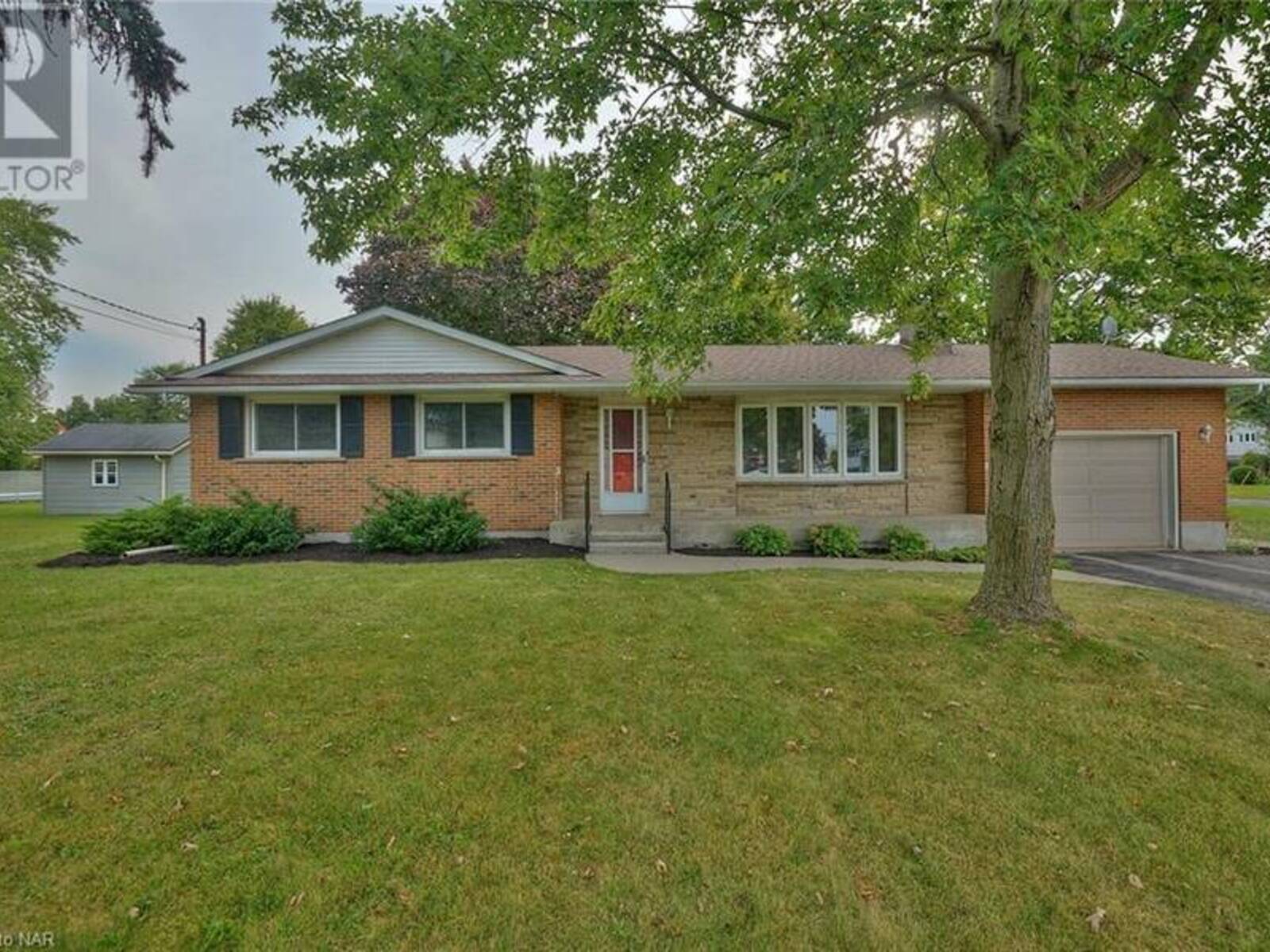 1112 KENNEDY Drive, Fort Erie, Ontario L2A 5P4