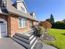 6 VINE Road | Grimsby Ontario | Slide Image Two