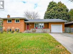 16 ROYAL MANOR DRIVE St. Catharines Ontario, L2N 4B8