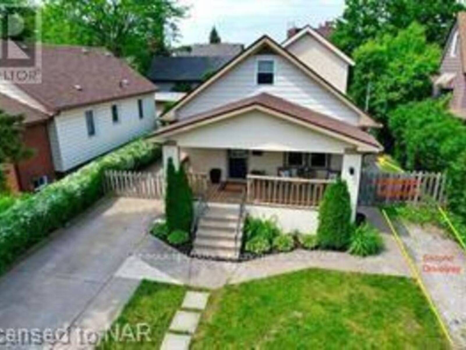 6251 CRAWFORD STREET, Niagara Falls, Ontario L2E 5Y5