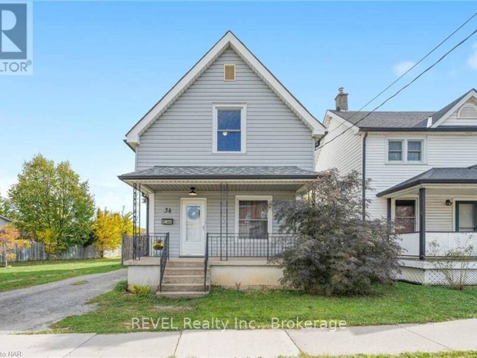 34 TASKER STREET, St. Catharines, Ontario L2R 3Z8