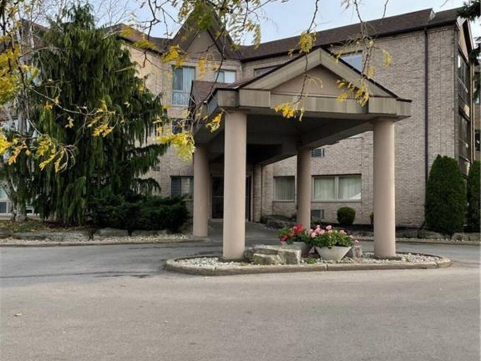 3364 MONTROSE Road Unit# 201, Niagara Falls, Ontario L2E 6S4