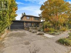 1 BOLINGBROKE ROAD Toronto Ontario, M6B 3L5