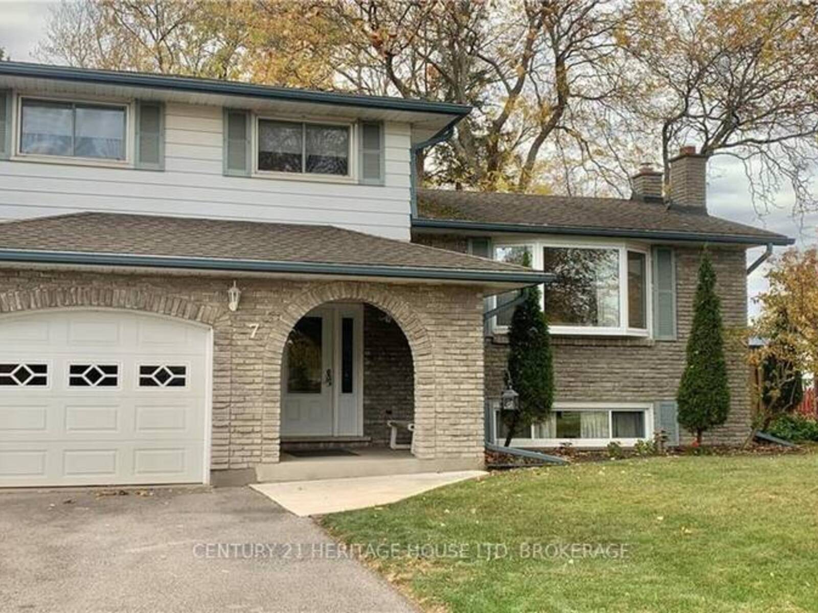 7 CRANBROOK CRESCENT, Welland, Ontario L3C 3P5