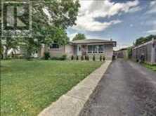 6631 ARGYLL CRESCENT | Niagara Falls Ontario | Slide Image Three