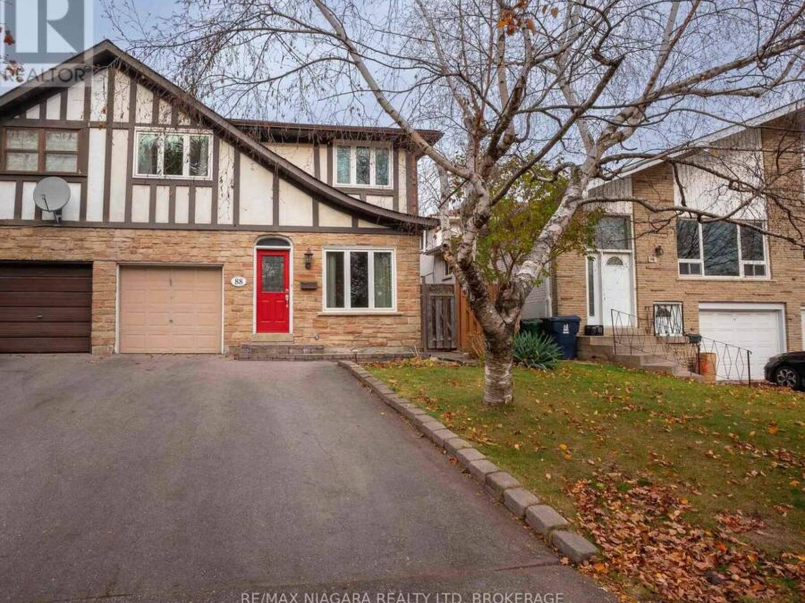 88 CHIPWOOD CRESCENT, Toronto, Ontario M2J 3X7