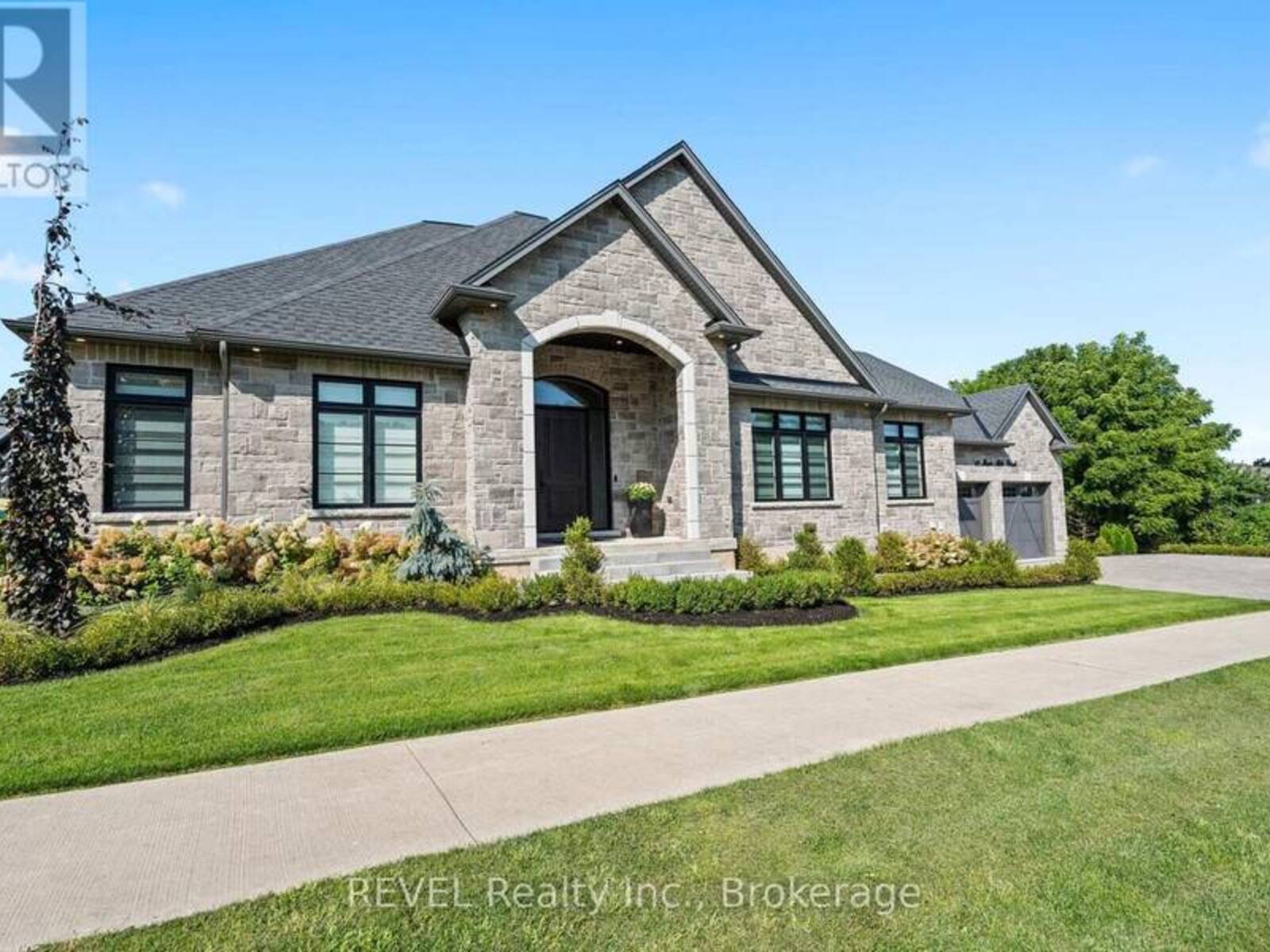 18 FOUR MILE CREEK ROAD, Niagara-on-the-Lake, Ontario L0S 1J1