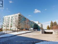 408 - 60 FAIRFAX CRESCENT Toronto Ontario, M1L 0E1