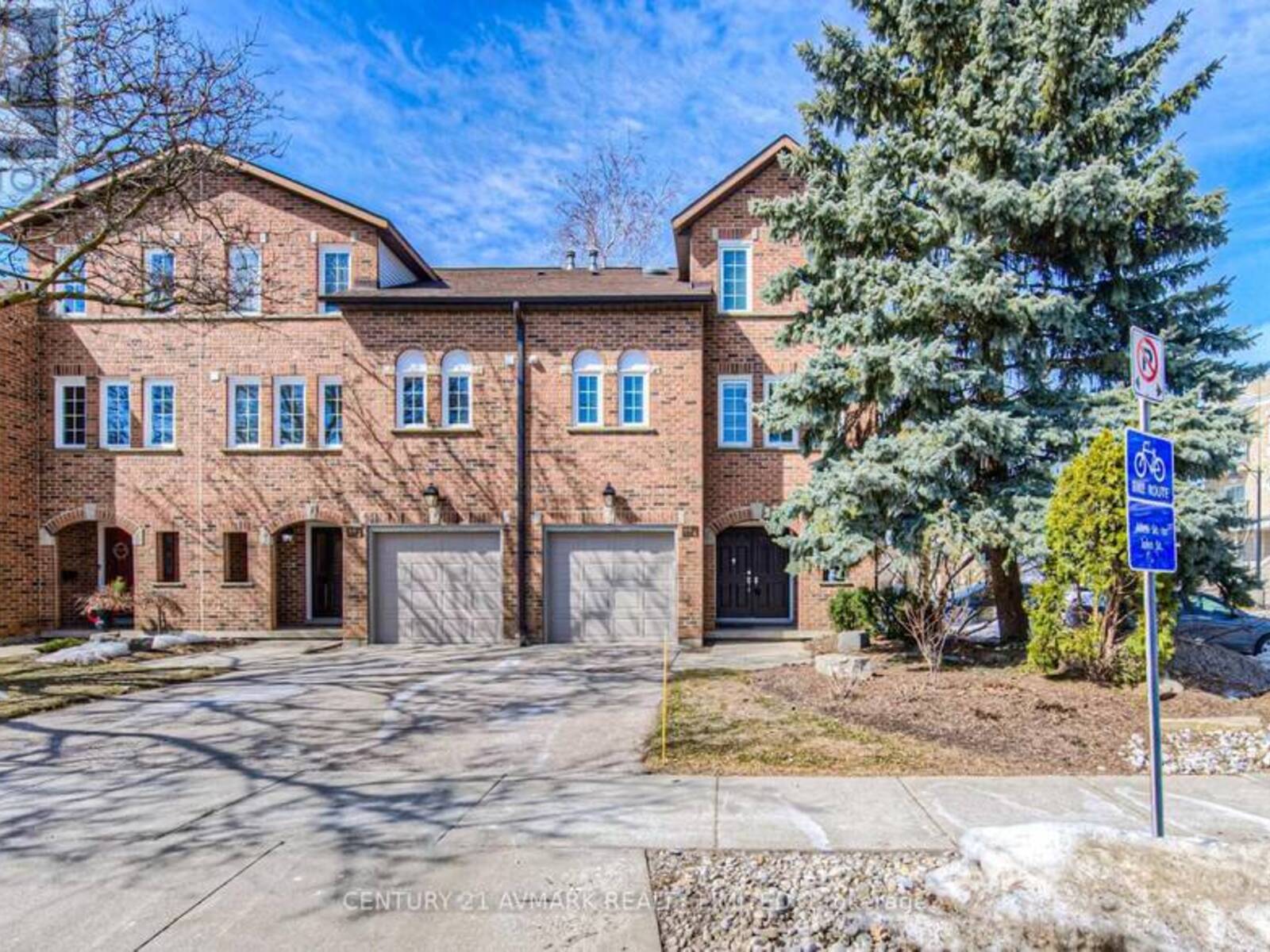 4 - 44 ALLEN STREET W, Waterloo, Ontario N2L 6H1