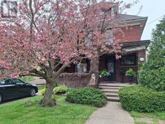 6107 BARKER STREET Niagara Falls Ontario, L2G 1Y5