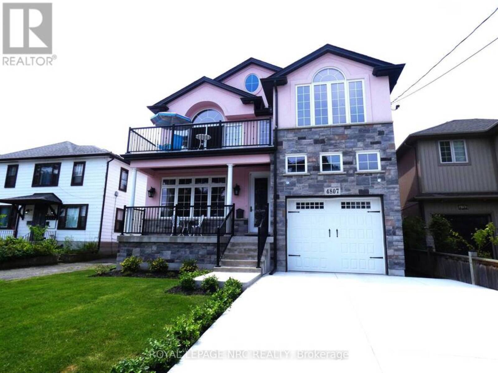 4807 ZIMMERMAN AVENUE, Niagara Falls, Ontario L2E 3N1