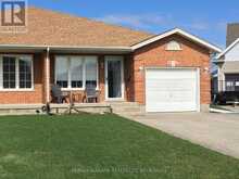 7701 CORTINA CRESCENT | Niagara Falls Ontario | Slide Image Three