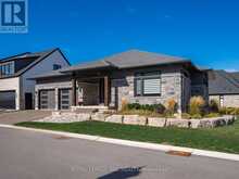 2 FEDORKOW LANE | Niagara-on-the-Lake Ontario | Slide Image Three