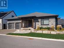 2 FEDORKOW LANE | Niagara-on-the-Lake Ontario | Slide Image Four