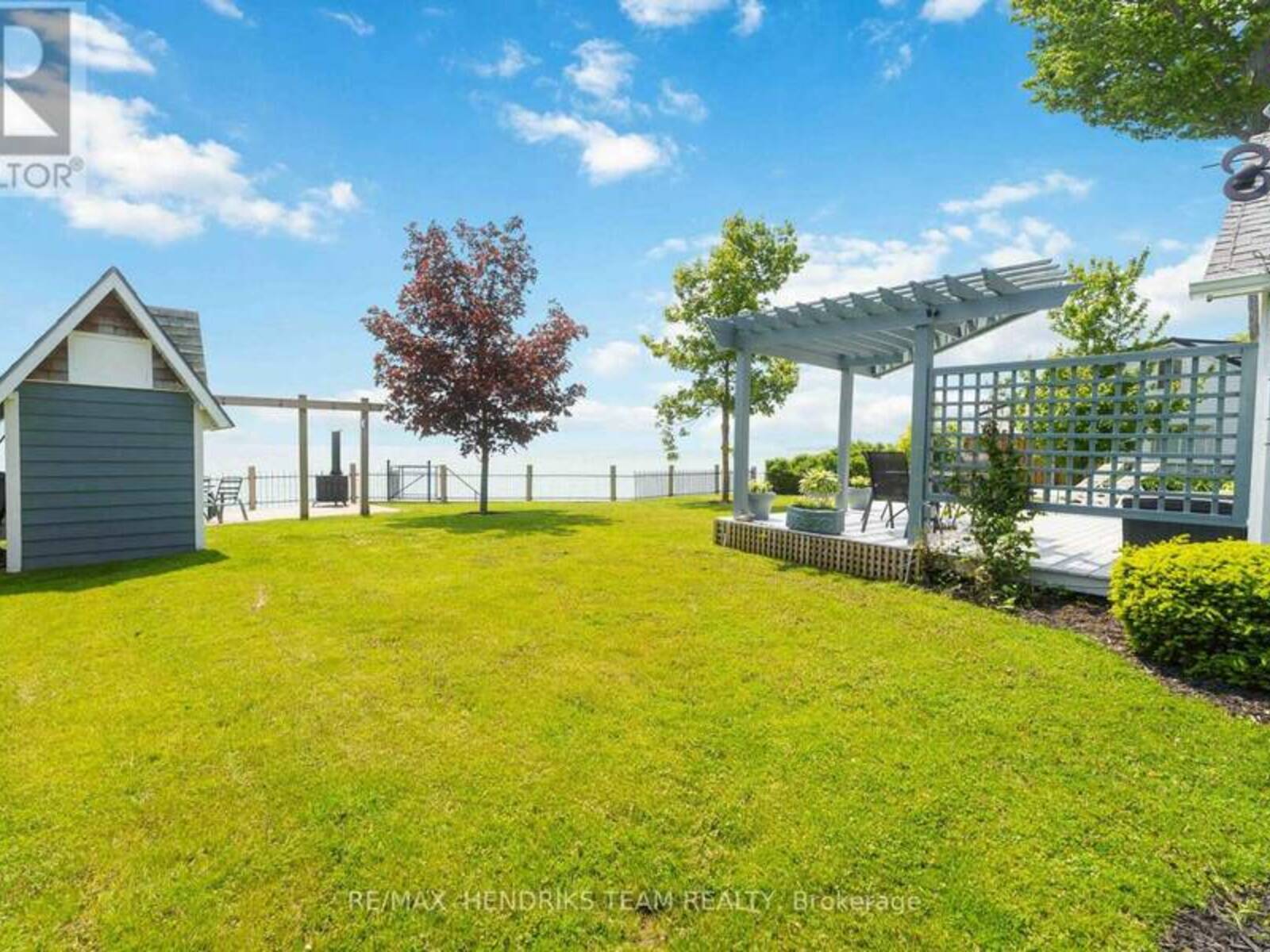 9 SHORELINE TRAIL, Dunnville, Ontario N1A 2W8