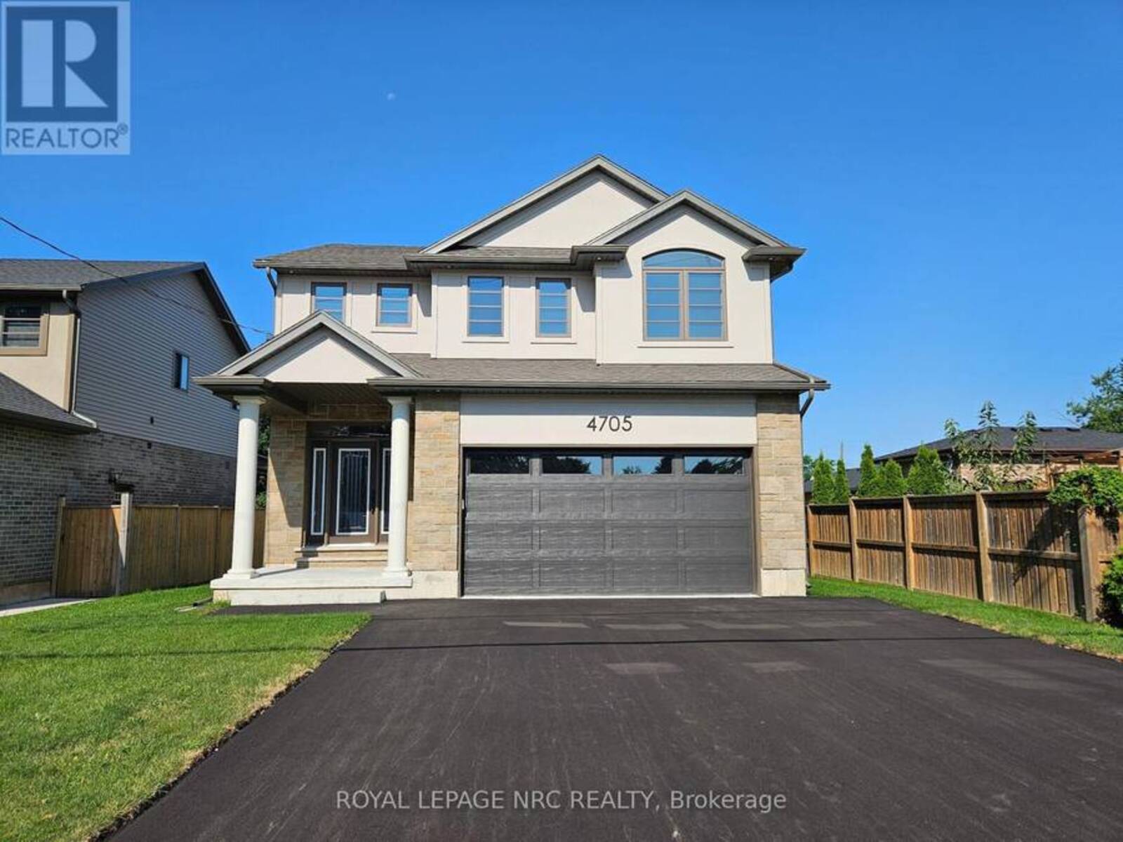 4705 LEE AVENUE, Niagara Falls, Ontario L2H 1M7