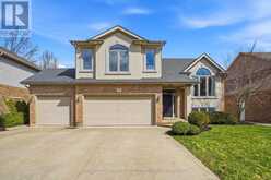 9 BACON LANE | Fonthill Ontario | Slide Image Two