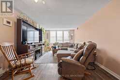 B5 - 7 GALE CRESCENT | St. Catharines Ontario | Slide Image Four