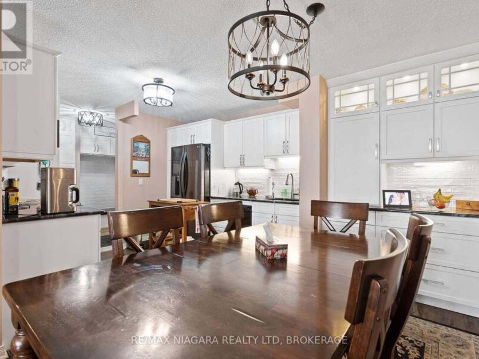 B5 - 7 GALE CRESCENT, St. Catharines, Ontario L2R 7M8