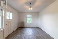 68 ARKLEDUN AVENUE | Hamilton Ontario | Slide Image Thirteen