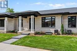 16 ACCURSI CRESCENT | Fonthill Ontario | Slide Image Two