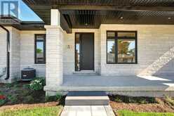11 ACCURSI CRESCENT | Fonthill Ontario | Slide Image Four