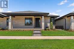 8 ACCURSI CRESCENT | Fonthill Ontario | Slide Image One